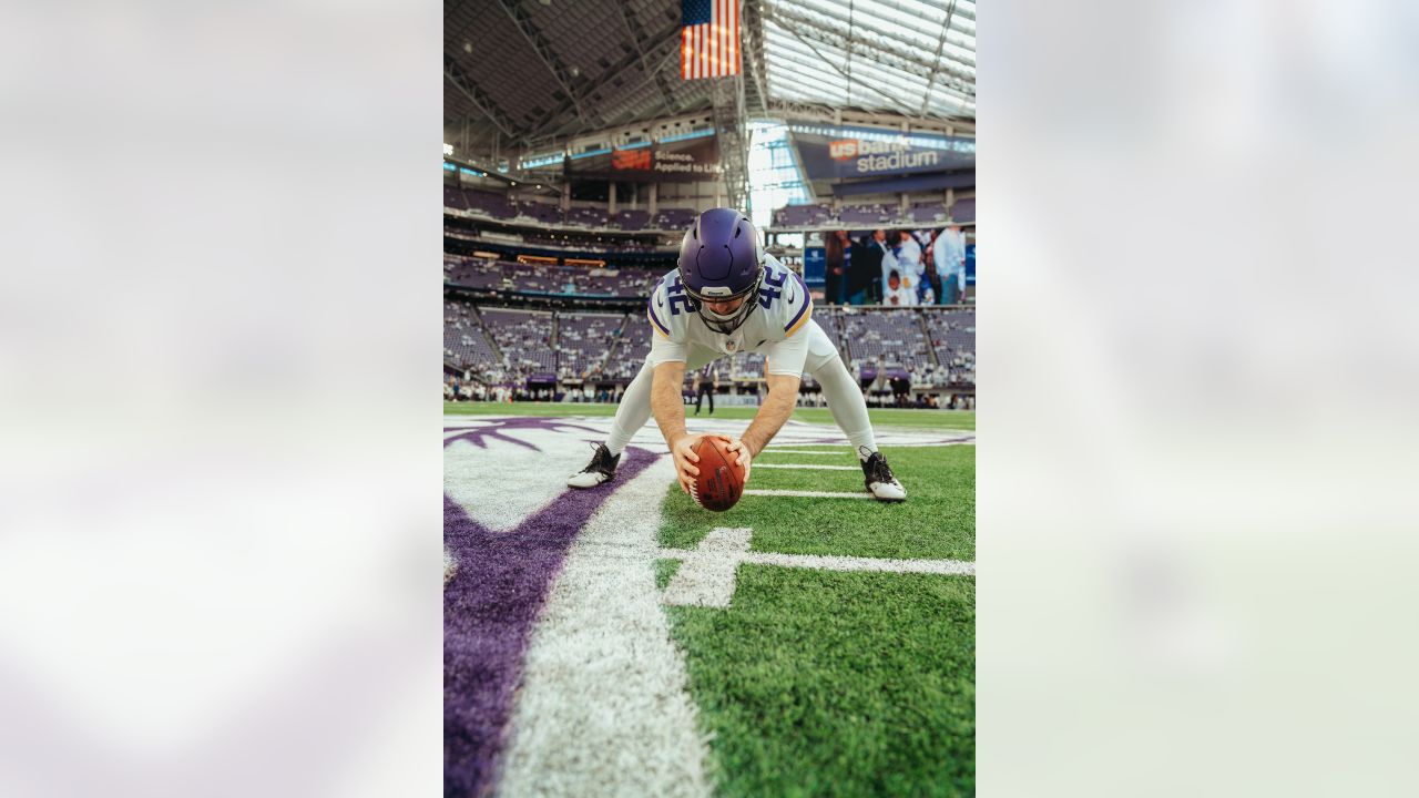 All-Pro long snapper DePaola agrees to re-sign with Vikings North News -  Bally Sports