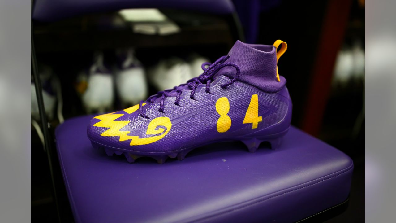 Vikings Player to Wear Custom Starbucks Nike Cleats for Seattle Game