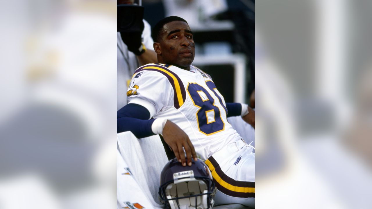 Minnesota Vikings - Cris Carter is officially a member of the Pro Football  Hall of Fame. How do you LIKE that #Vikings fans? Listen to his HOF speech  at