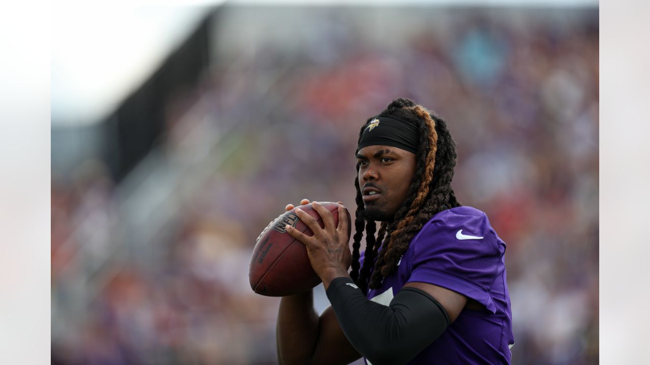 Vikings' Kevin O'Connell Addresses Kareem Hunt's Fit