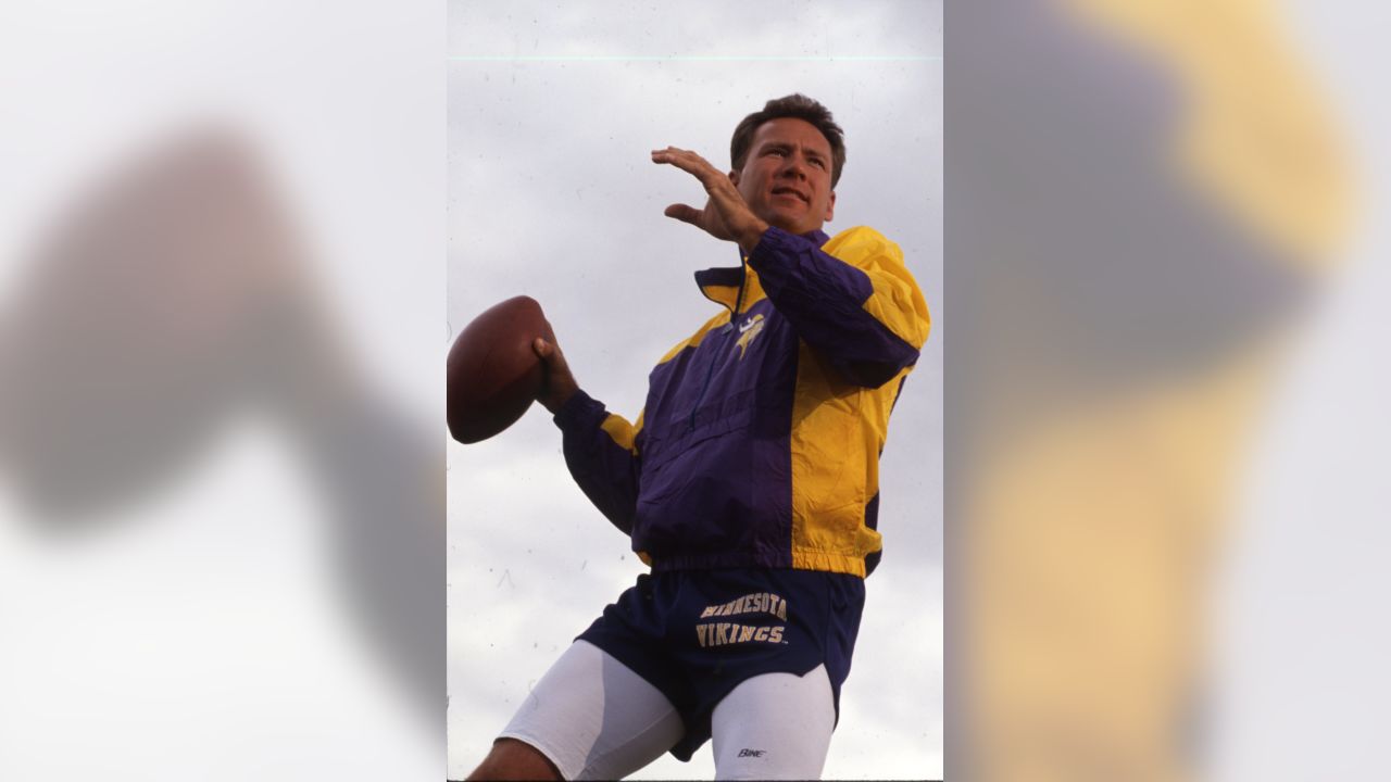 Former Vikings quarterback Wade Wilson passes away