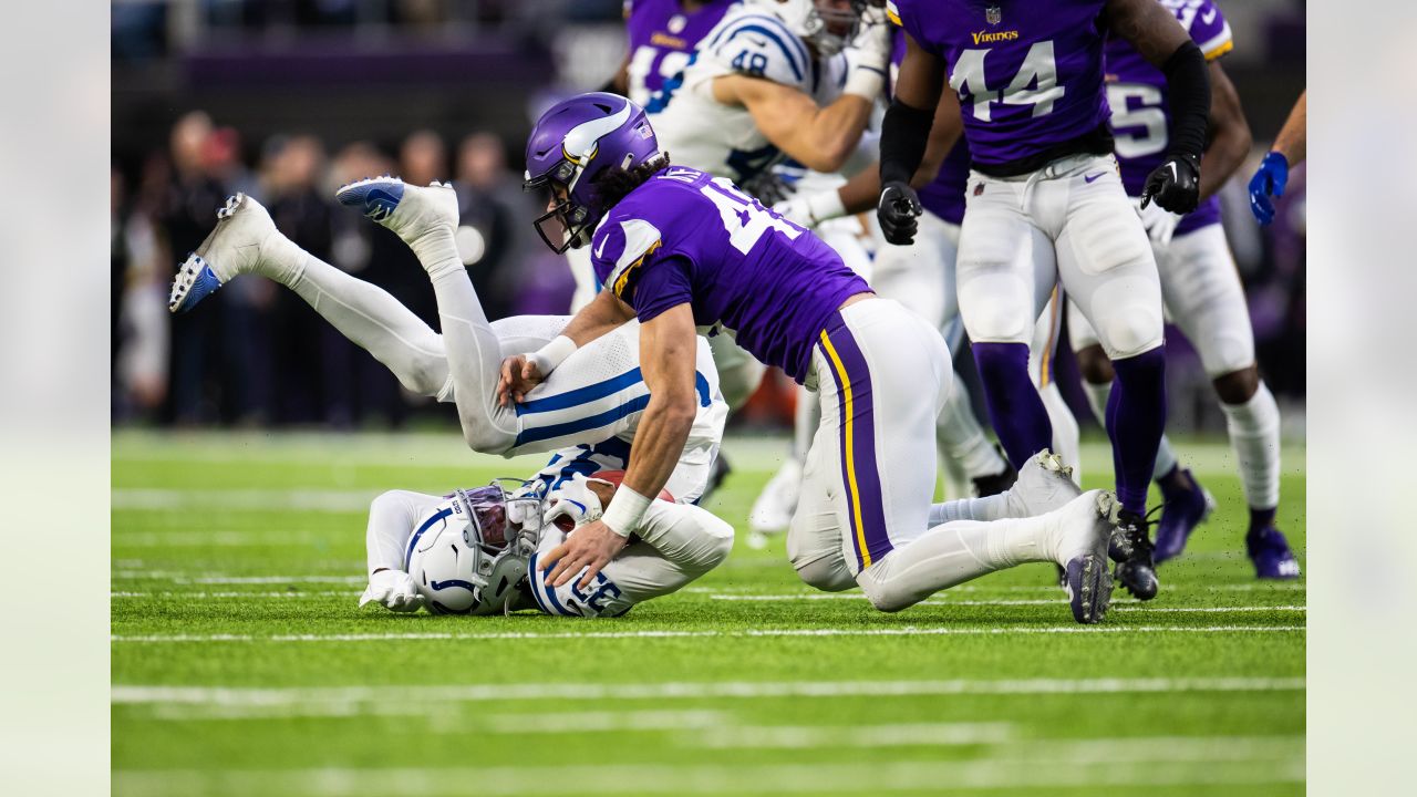 Minnesota Vikings middle linebacker Eric Kendricks reaches for a pass  during the NFL football team's training camp Friday, July 26, 2019, in  Eagan, Minn. (AP Photo/Jim Mone Stock Photo - Alamy