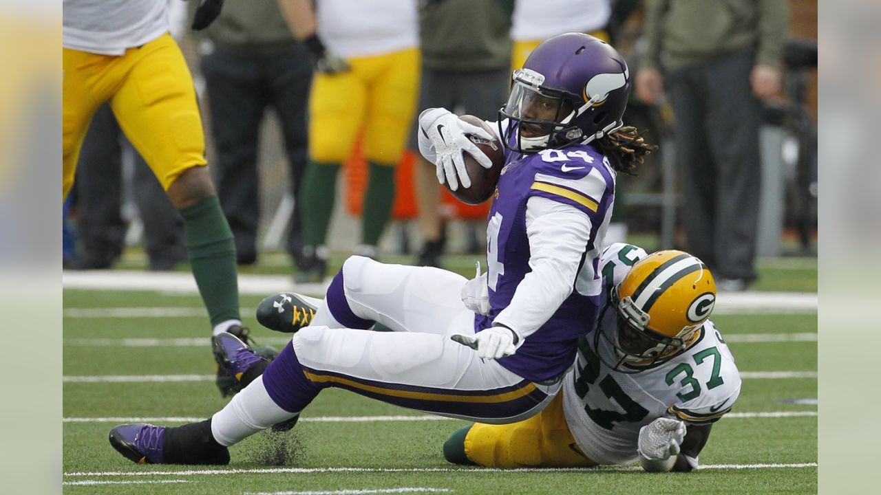 11,471 Minnesota Vikings V Green Bay Packers Stock Photos, High-Res  Pictures, and Images - Getty Images