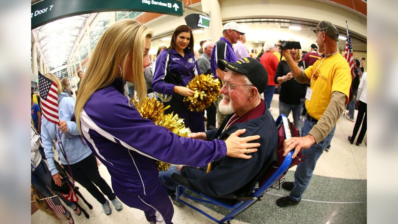 Honor Flight Twin Cities - Paul Krause and Dave Osborn from the