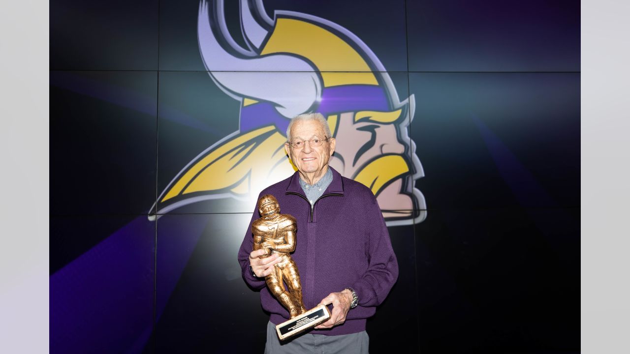 Vikings to honor Bud Grant with jersey patch, helmet sticker in 2023 -  Sports Illustrated Minnesota Vikings News, Analysis and More