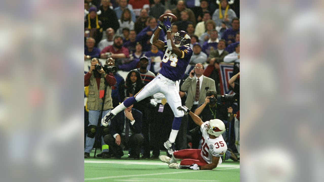 1,351 Randy Moss Vikings Stock Photos, High-Res Pictures, and