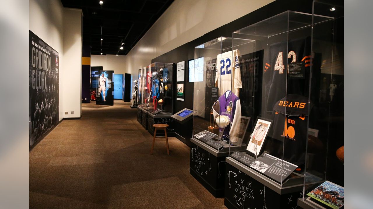 Minnesota Vikings Fan Museum Exhibit Design