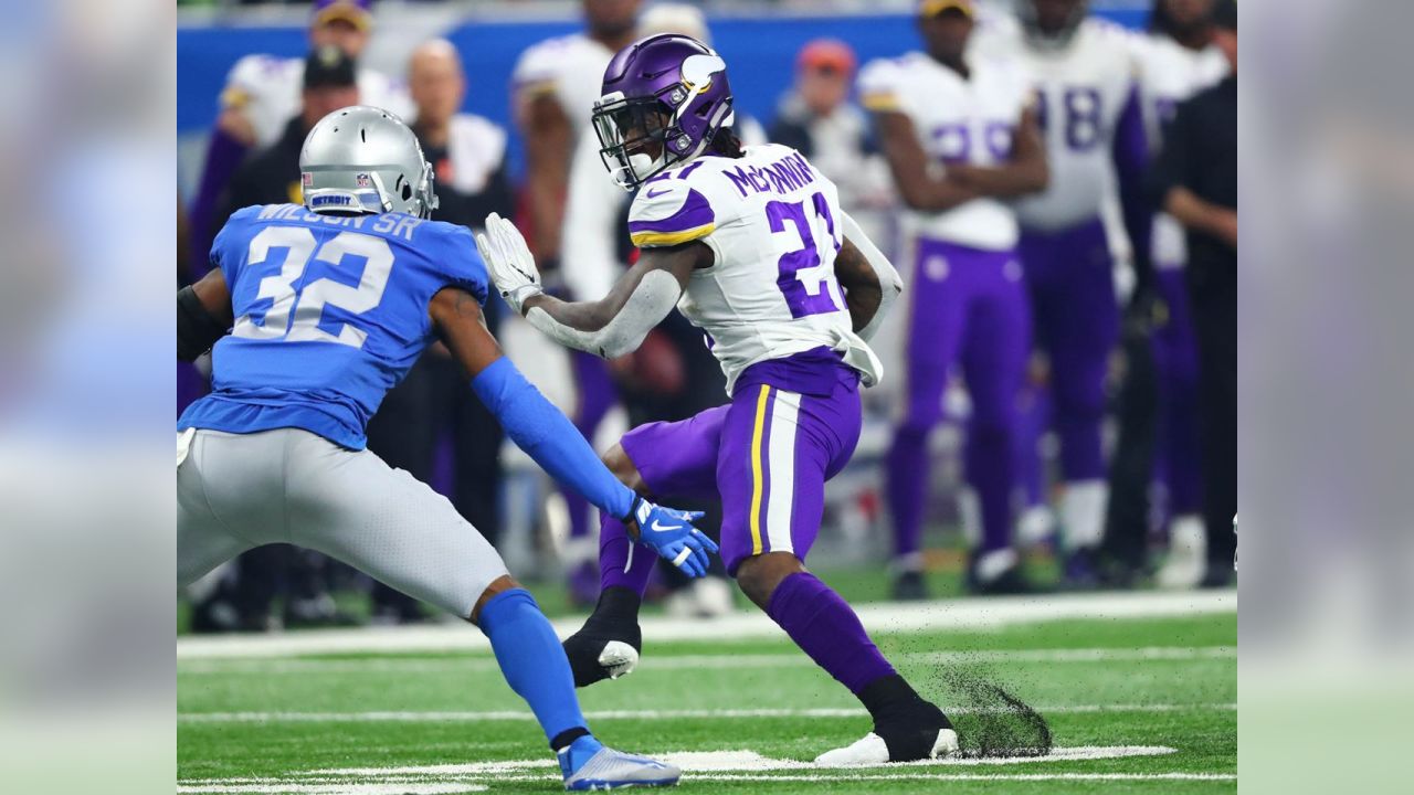 Vikings Take on the Lions on Thanksgiving Day