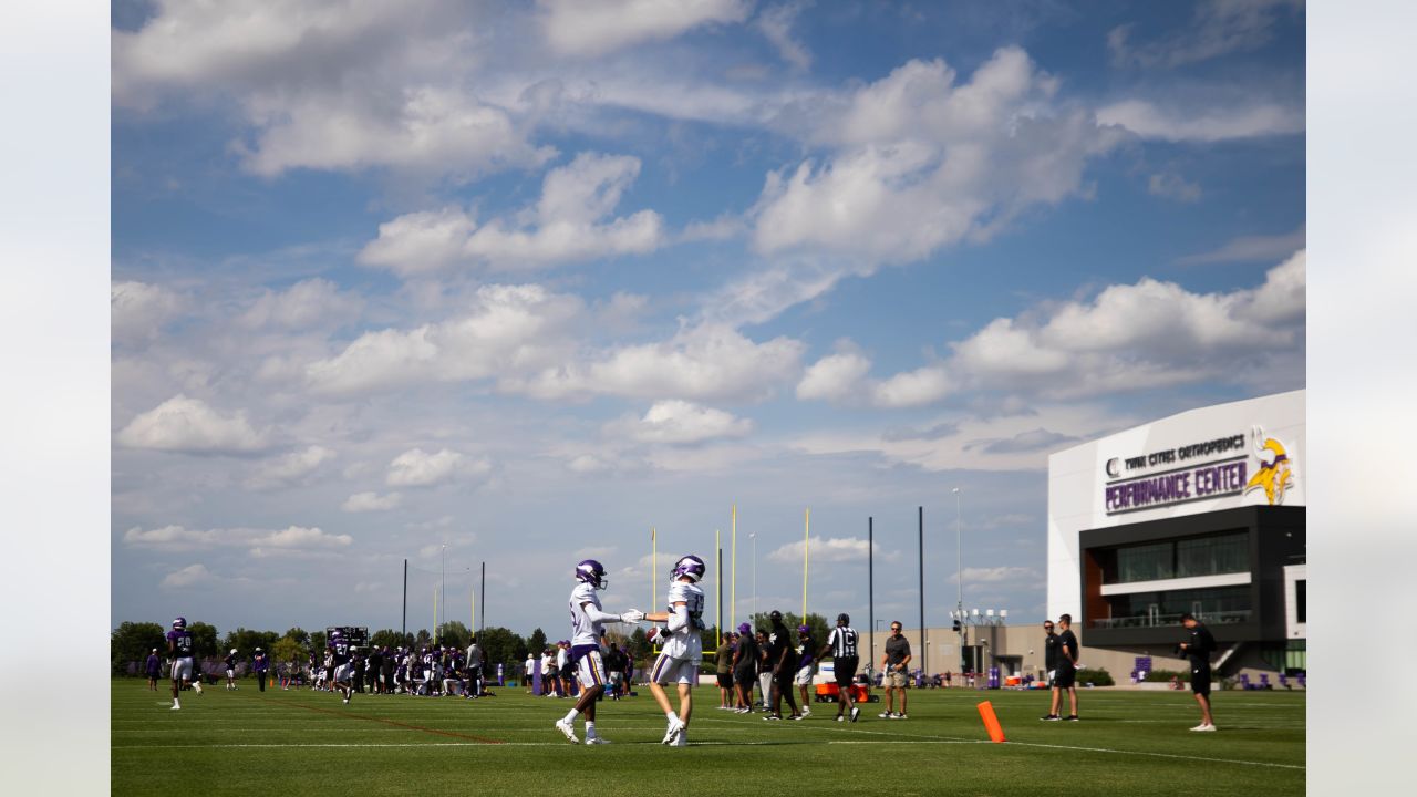 Vikings OTA takeaways: Kirk Cousins leans on makeshift WR corps, Brian  Flores' defense spices it up 