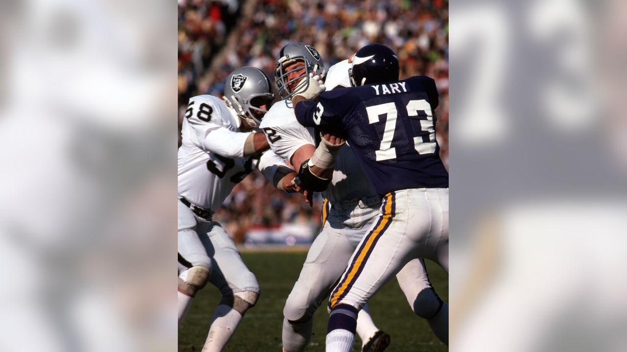 Super Bowl XI: Early fumble at goal line sank Vikings, lifted Raiders