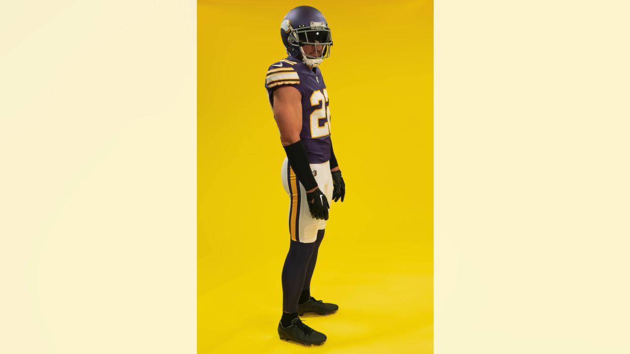 Vikings unveil classic uniforms honoring teams of the '60s and '70s - ABC 6  News 