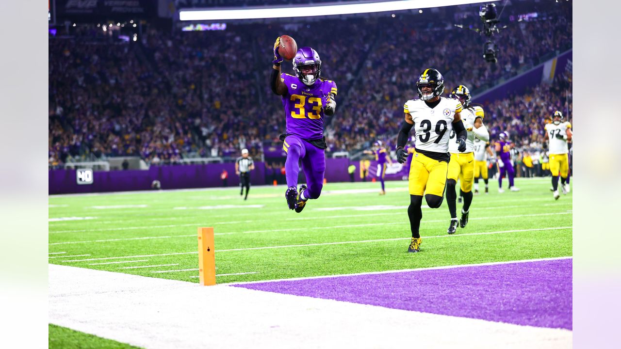 Vikings beat Steelers 36-28, deny last-play pass in end zone