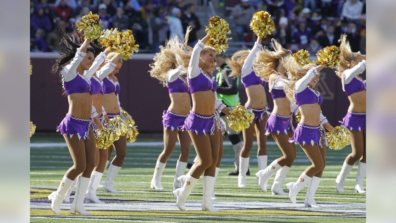 Checking in with the Minnesota Vikings Cheerleaders – Ultimate