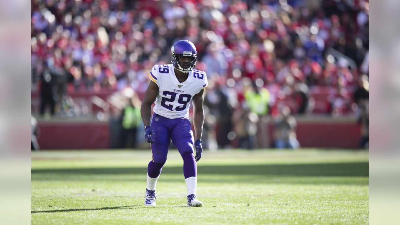 Minnesota Vikings cornerback Xavier Rhodes (29) tries to bring