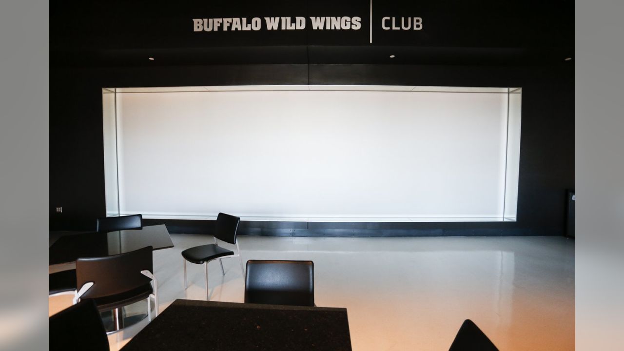 U.S. Bank Stadium Buffalo Wild Wings Club