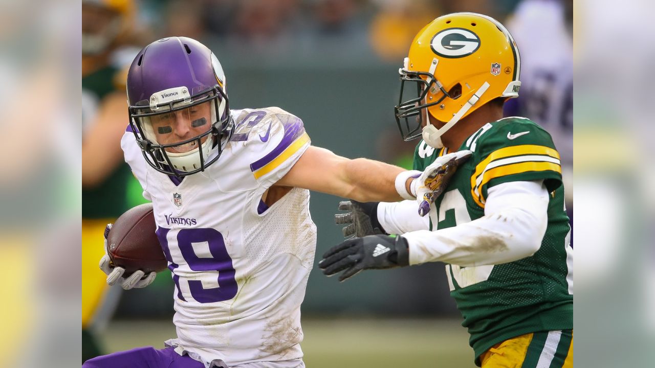 Packers-Vikings kickoff on Christmas Eve remains at noon