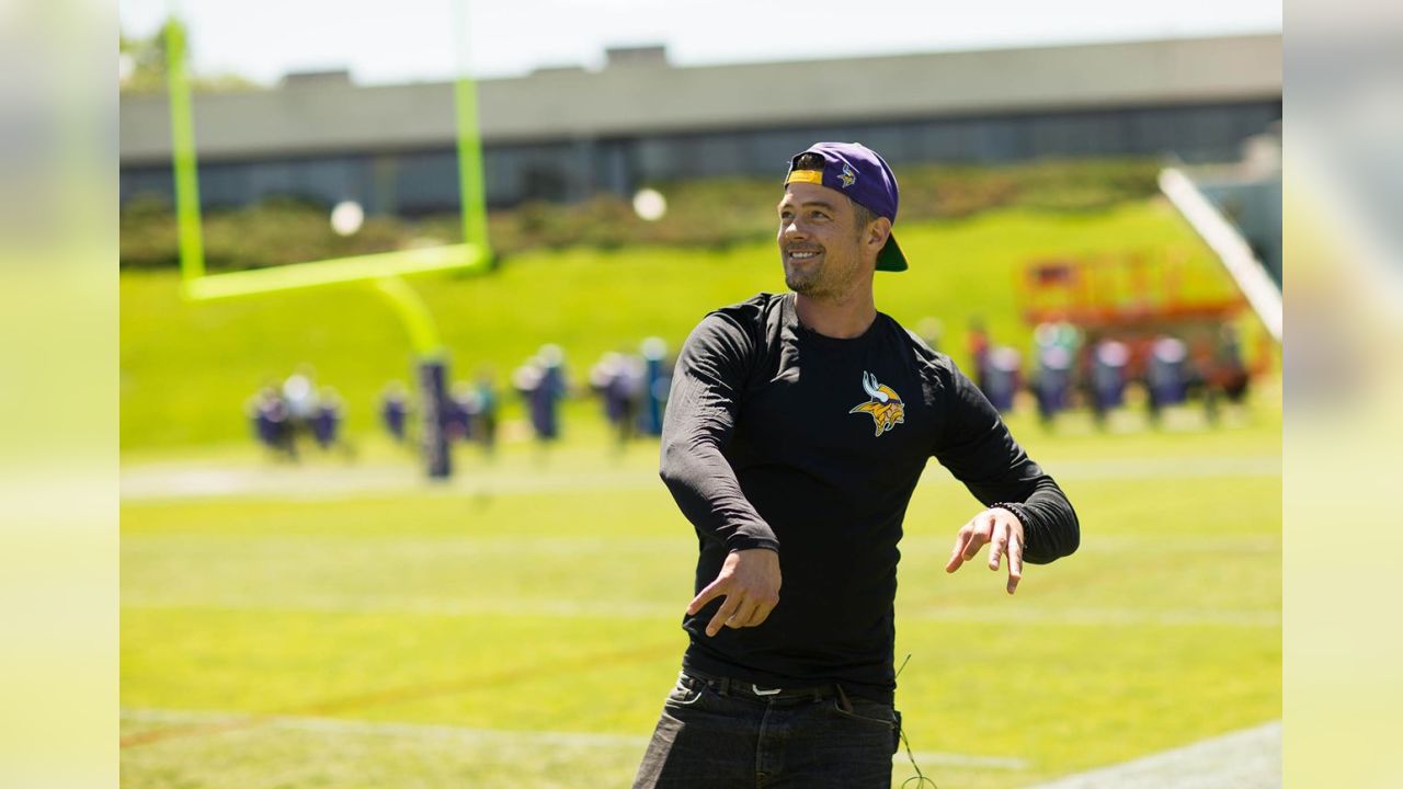 Josh Duhamel, NFL Community Stunned By Lions-Vikings Line