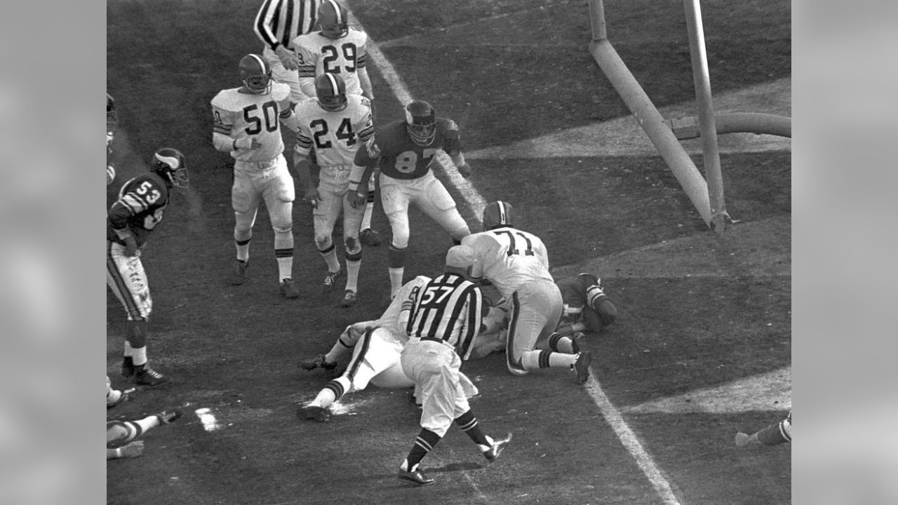 LD263 1970 Original Photo MINNESOTA VIKINGS vs CLEVELAND BROWNS NFL FOOTBALL