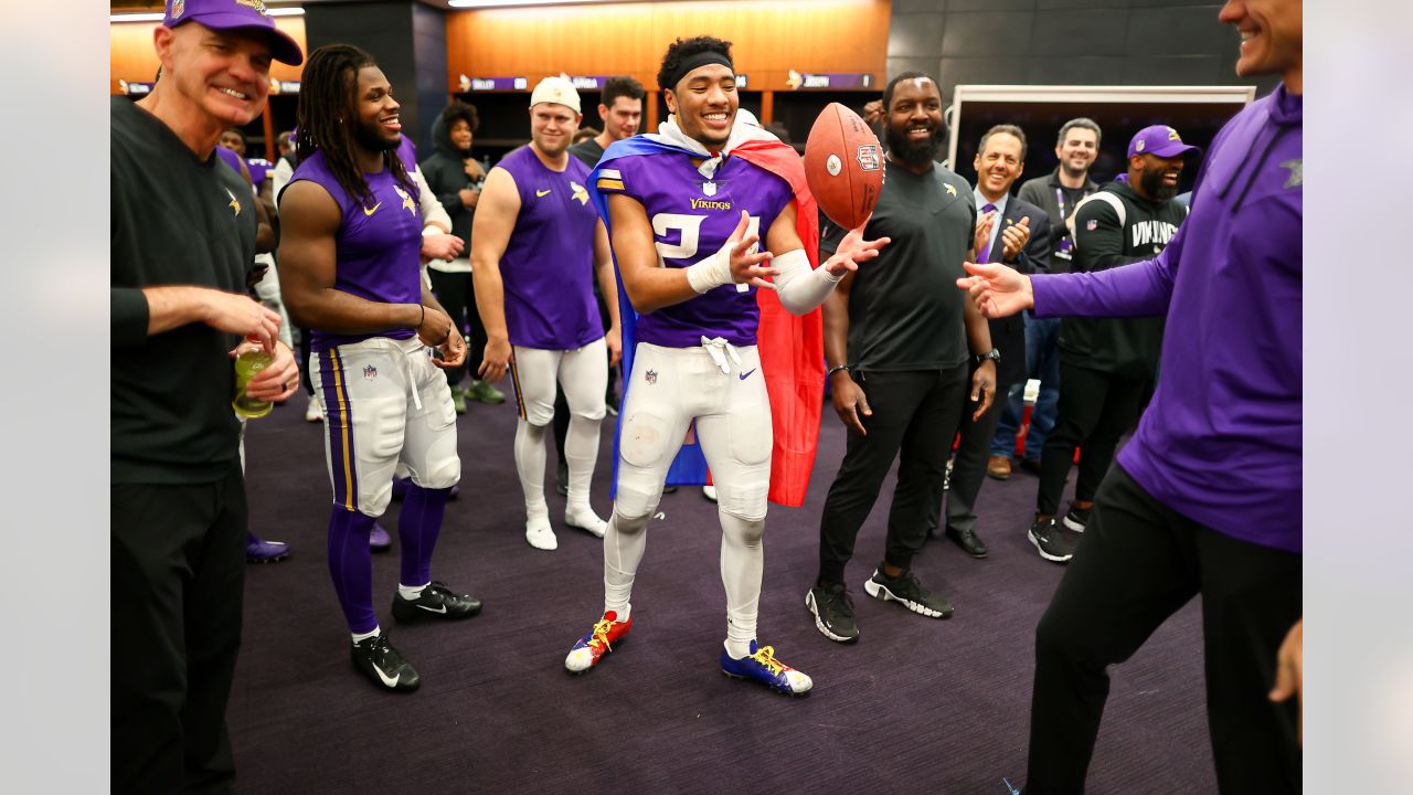 Most one-possession wins in a season: Vikings make history, set