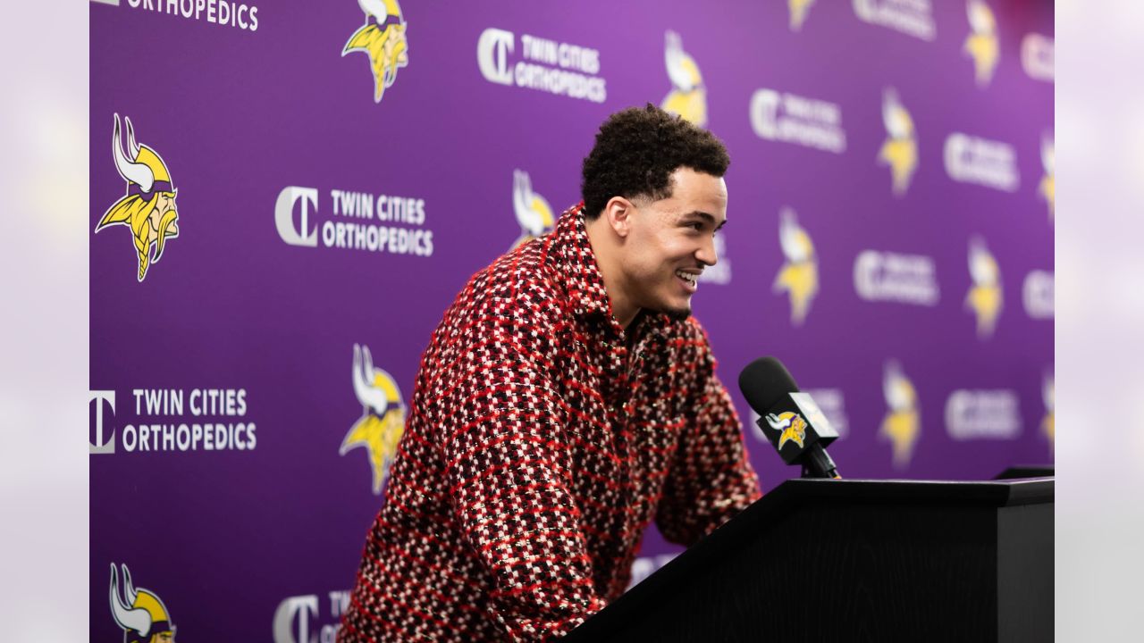 Minnesota Vikings' Byron Murphy Jr. plays during an NFL football game,  Thursday, Sept. 14, 2023, in Philadelphia. (AP Photo/Matt Slocum Stock  Photo - Alamy