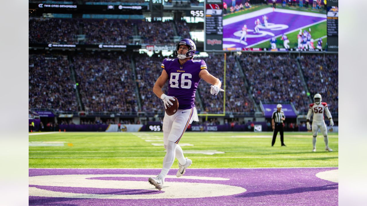 Minnesota Vikings tight end Johnny Mundt (86) on the field before an NFL  football game against the Dallas Cowboys, Sunday, Nov. 20, 2022 in  Minneapolis. (AP Photo/Stacy Bengs Stock Photo - Alamy