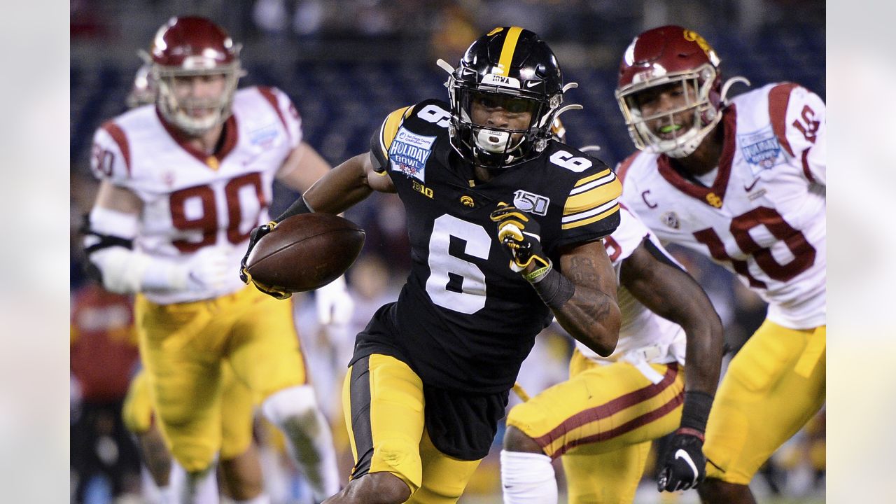 Iowa Football: Ihmir Smith-Marsette selected 157th overall by Minnesota  Vikings - Black Heart Gold Pants