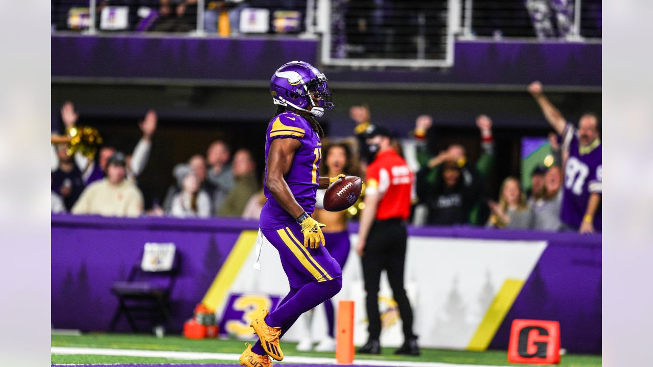 NFL: Vikings fought off big late-game push to outlast the Steelers