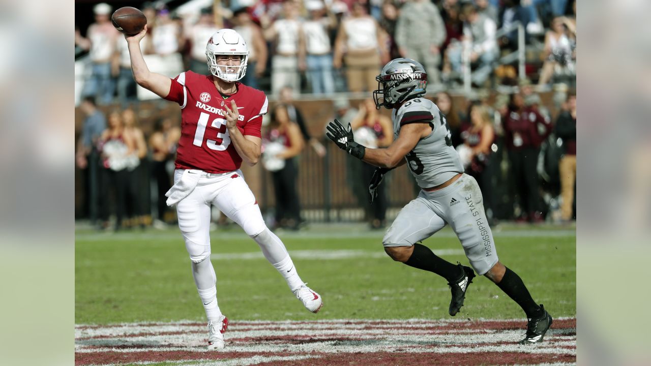 Mississippi State's Johnathan Abram steps up for dejected Bulldogs