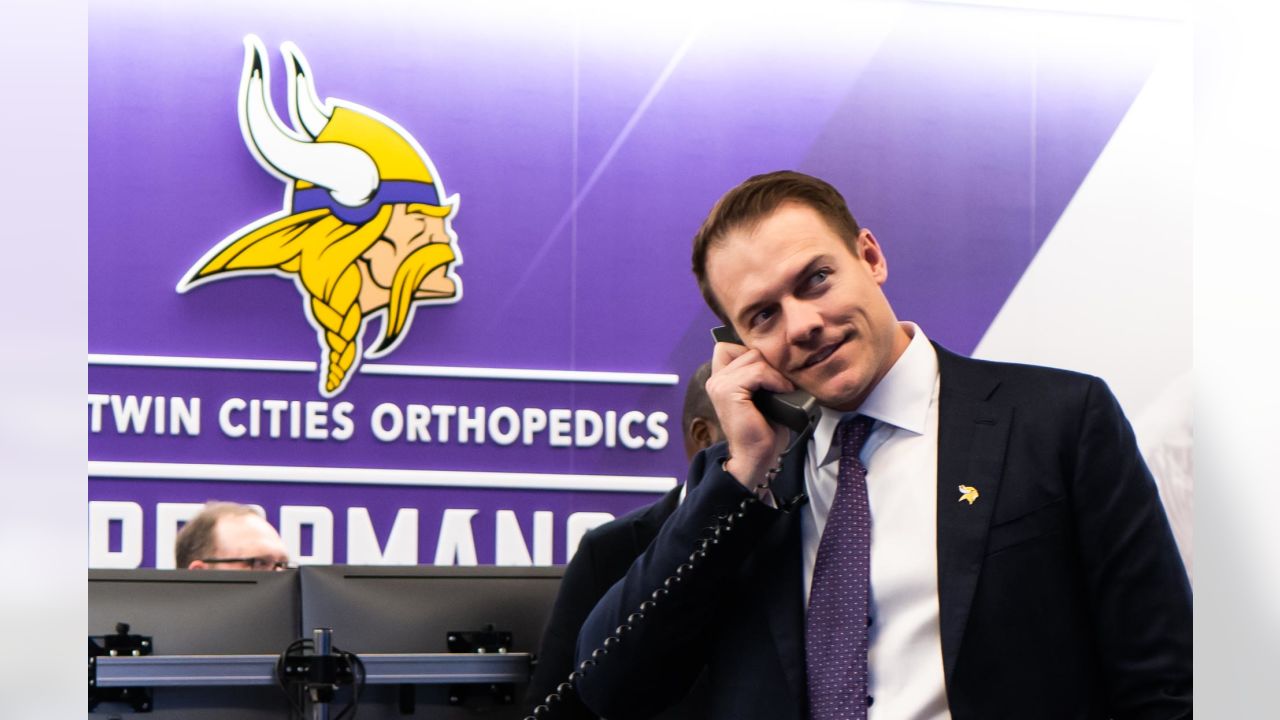 Actor Ed Marinaro announces Clemson cornerback Andrew Booth Jr. as the  Minnesota Vikings selection during the second round of the NFL football  draft Friday, April 29, 2022, in Las Vegas. (AP Photo/Jae