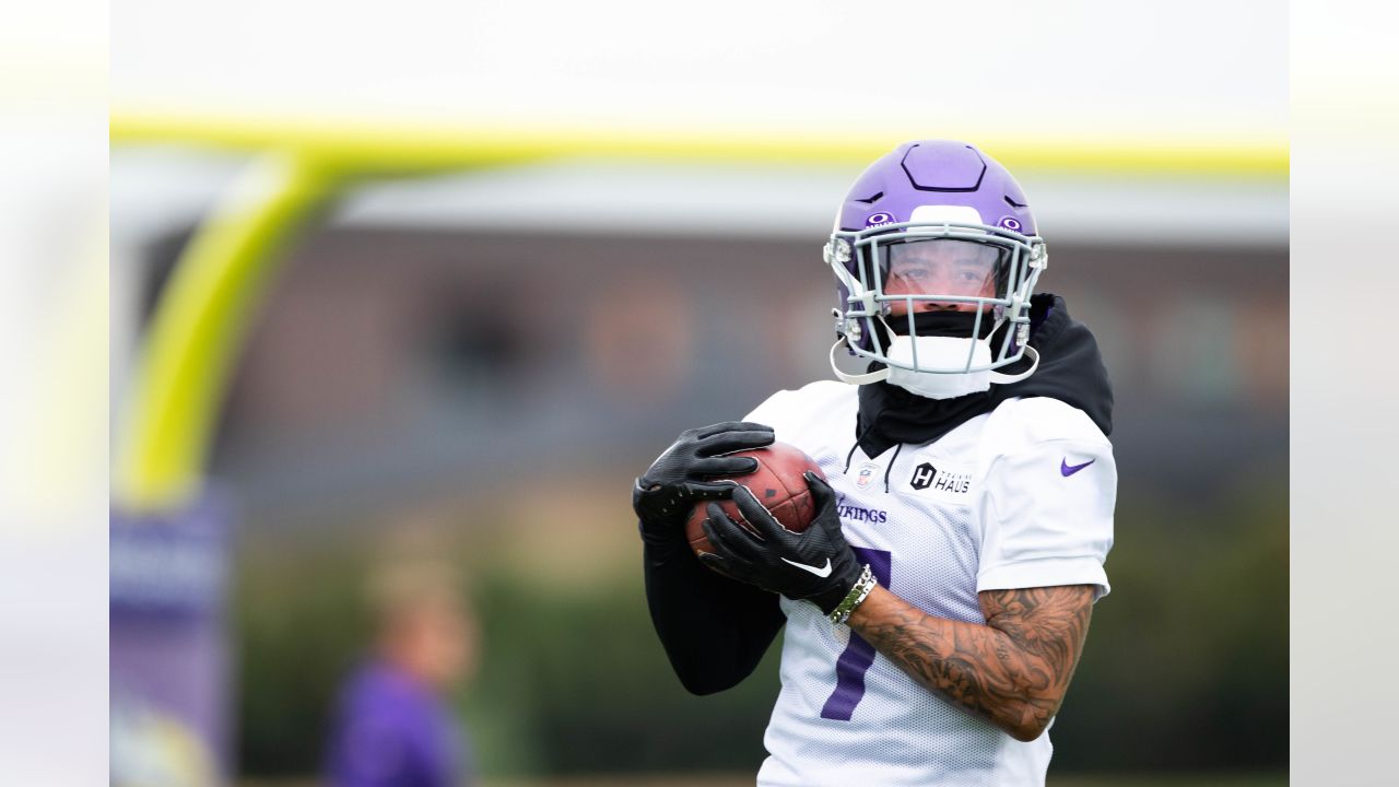 Vikings Re-Sign RB Myles Gaskin To PS, Elevate Him & OLB Benton Whitley 