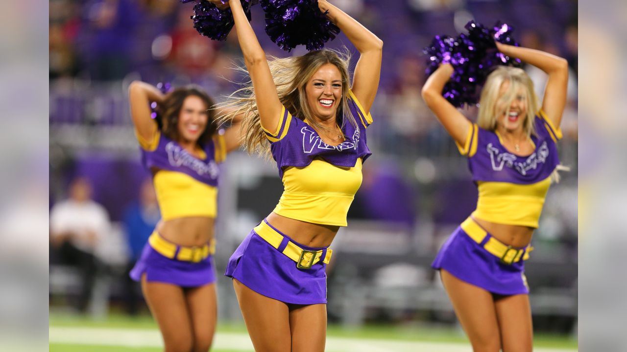 2,321 Vikings Cheerleader Stock Photos, High-Res Pictures, and