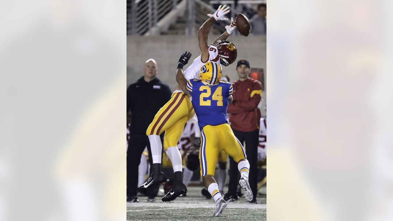 Ex-Cal Star Camryn Bynum Makes Game-Clinching Pick for Vikings - Sports  Illustrated Cal Bears News, Analysis and More