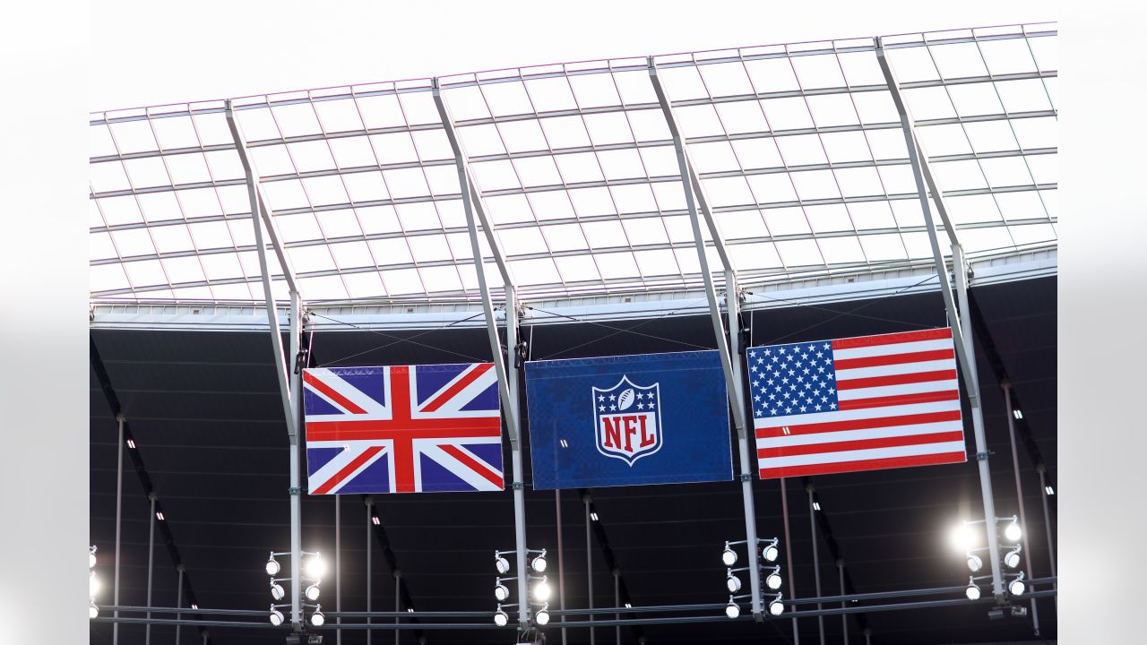 Vikings Arrive at Tottenham Hotspur Stadium for Matchup vs. Saints