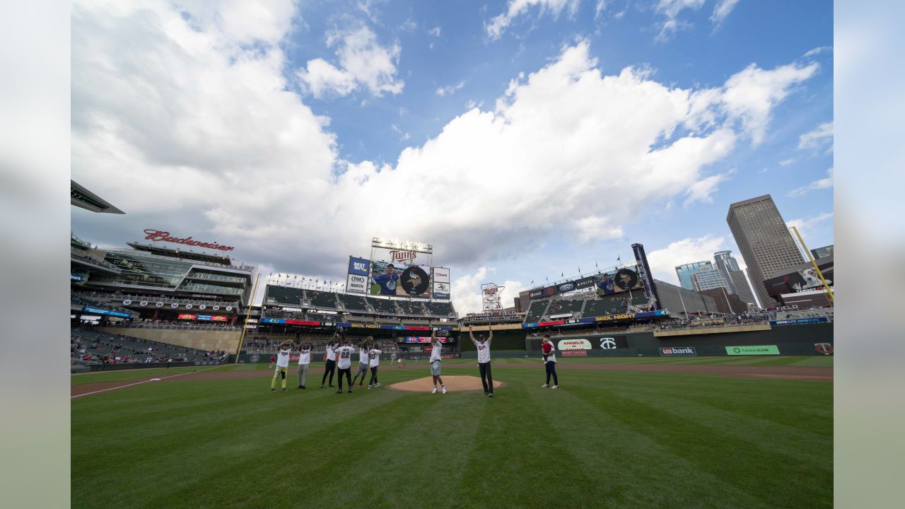 SKOL Night  Minnesota Twins