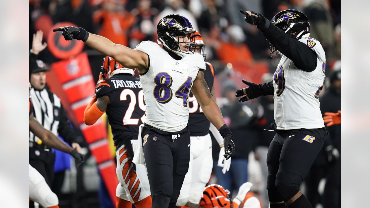 Baltimore Ravens tight end Josh Oliver (84) runs for the play