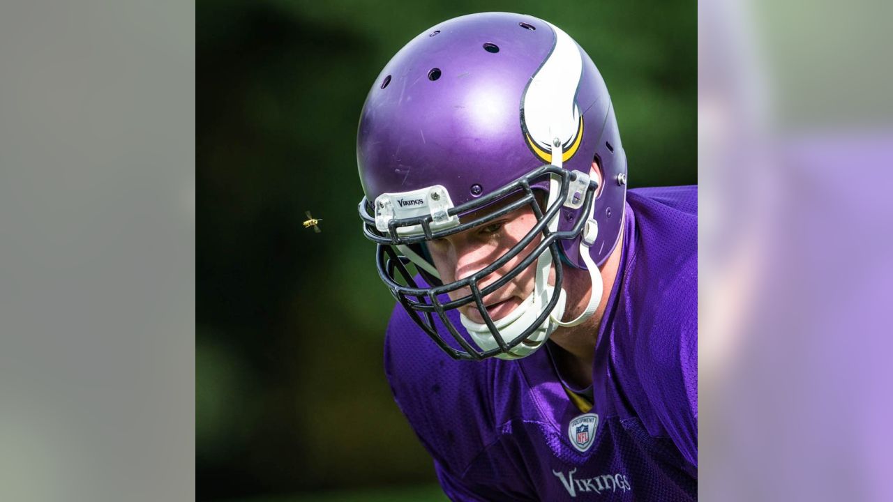 NFL lights up Trafalgar Square as Vikings vs Saints kicks off London Games