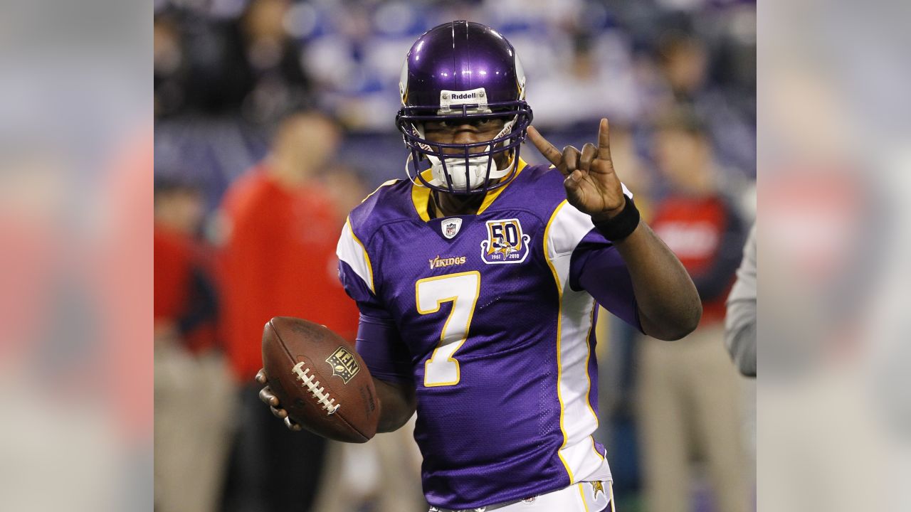 Legal problems behind him, ex-Vikings QB Tarvaris Jackson takes