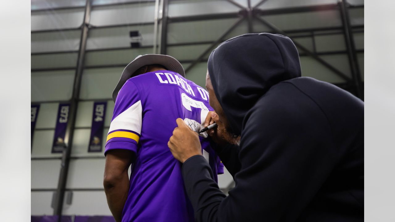 Deestroying Visits Vikings Training Camp