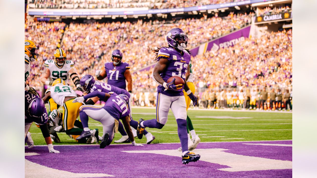 Vikings' Dalvin Cook switches to No. 4 jersey: 'That number means a lot to  me' - Sports Illustrated Minnesota Vikings News, Analysis and More