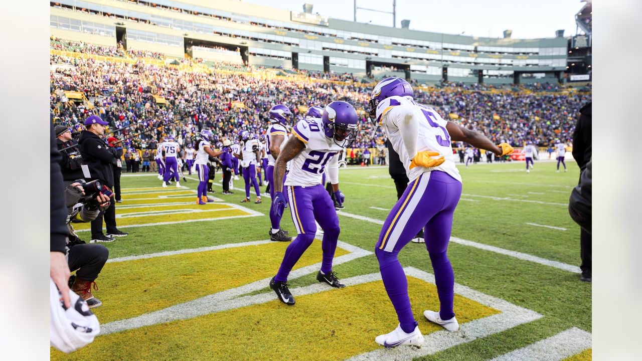 Defense Presses After Early Hole Dug Against Packers