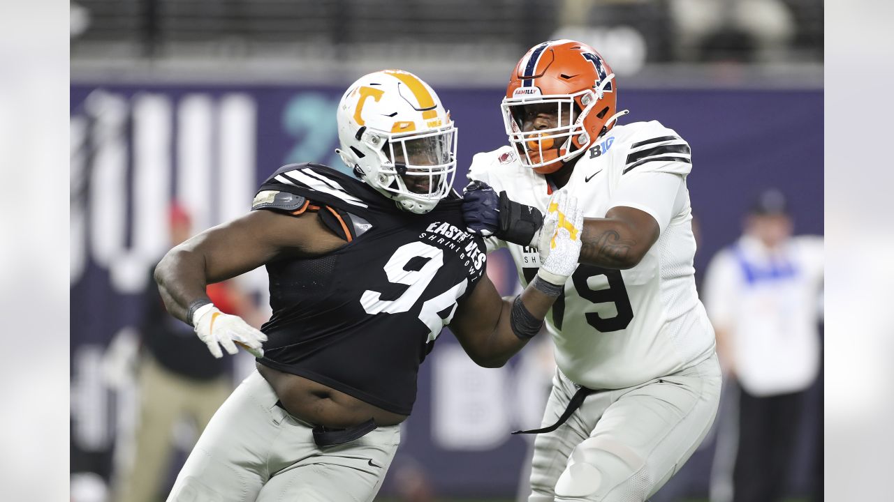 Illini Vederian Lowe of Rockford, Auburn drafted by NFL Vikings team