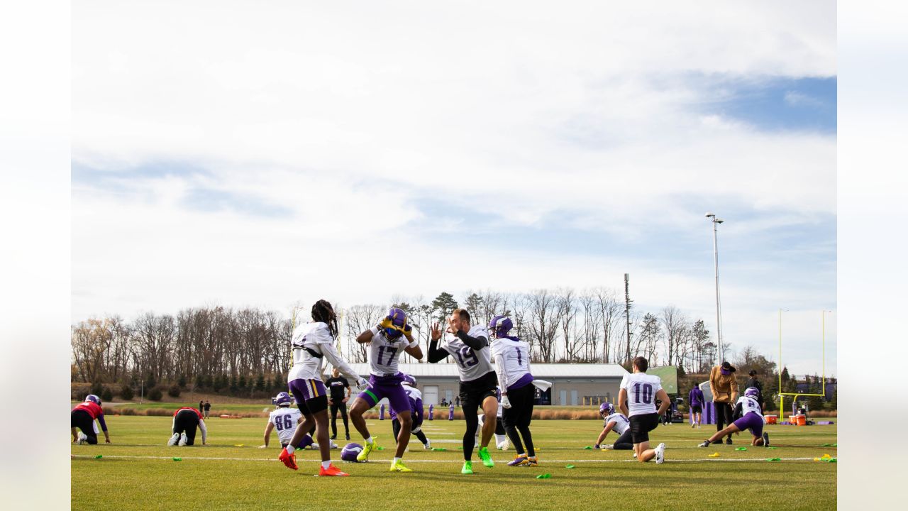 Washington Commanders' Daron Payne Had Hilarious Reaction After Hitting  Minnesota Vikings' Kirk Cousins - Sports Illustrated Washington Football  News, Analysis and More