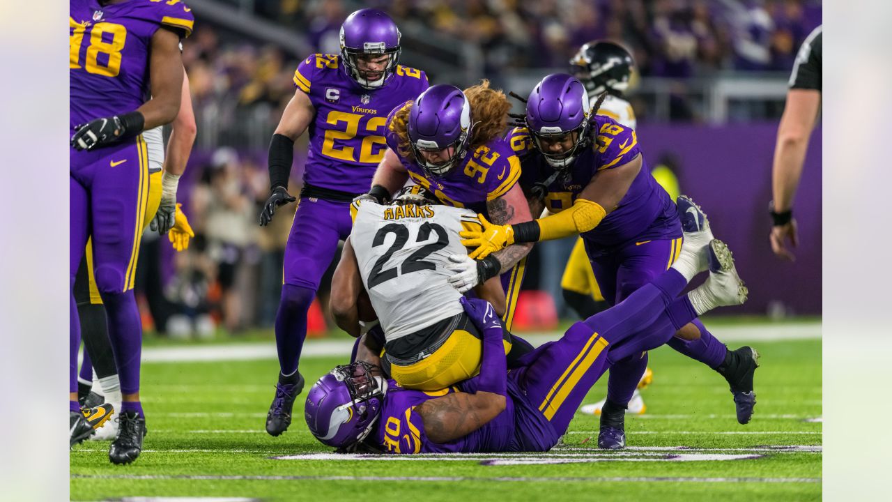 Minnesota Vikings defensive tackle James Lynch (92) participates in NFL  training camp Wednesday, July 28, 2021, in Eagan, Minn. (AP Photo/Bruce  Kluckhohn Stock Photo - Alamy