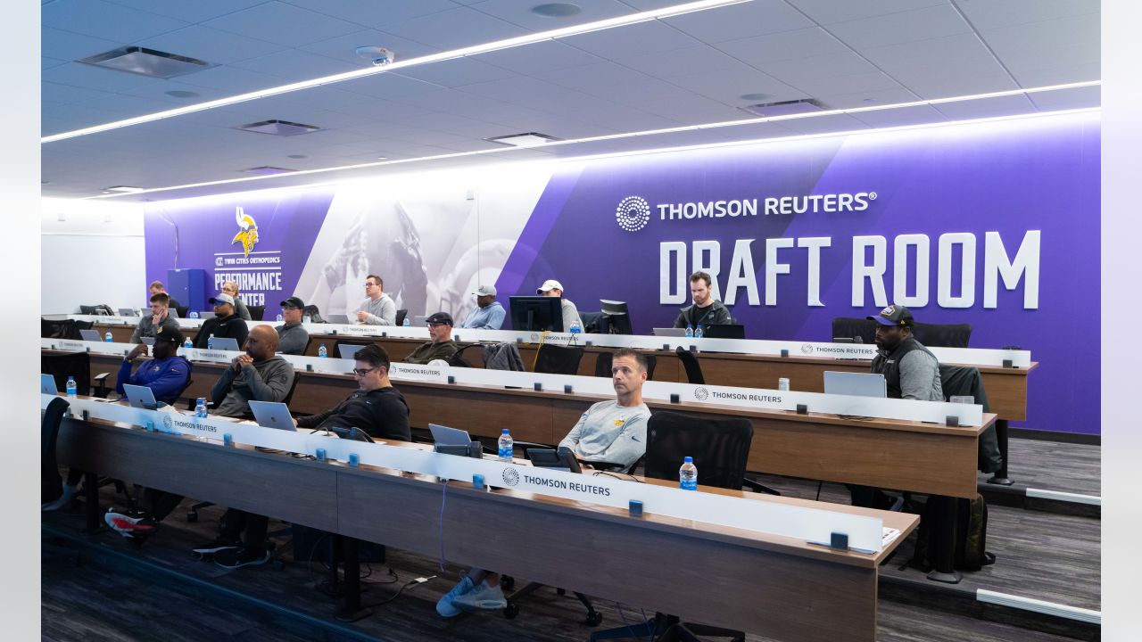 The Detroit Lions swindled the Minnesota Vikings in their 2022 NFL Draft  trade - Pride Of Detroit