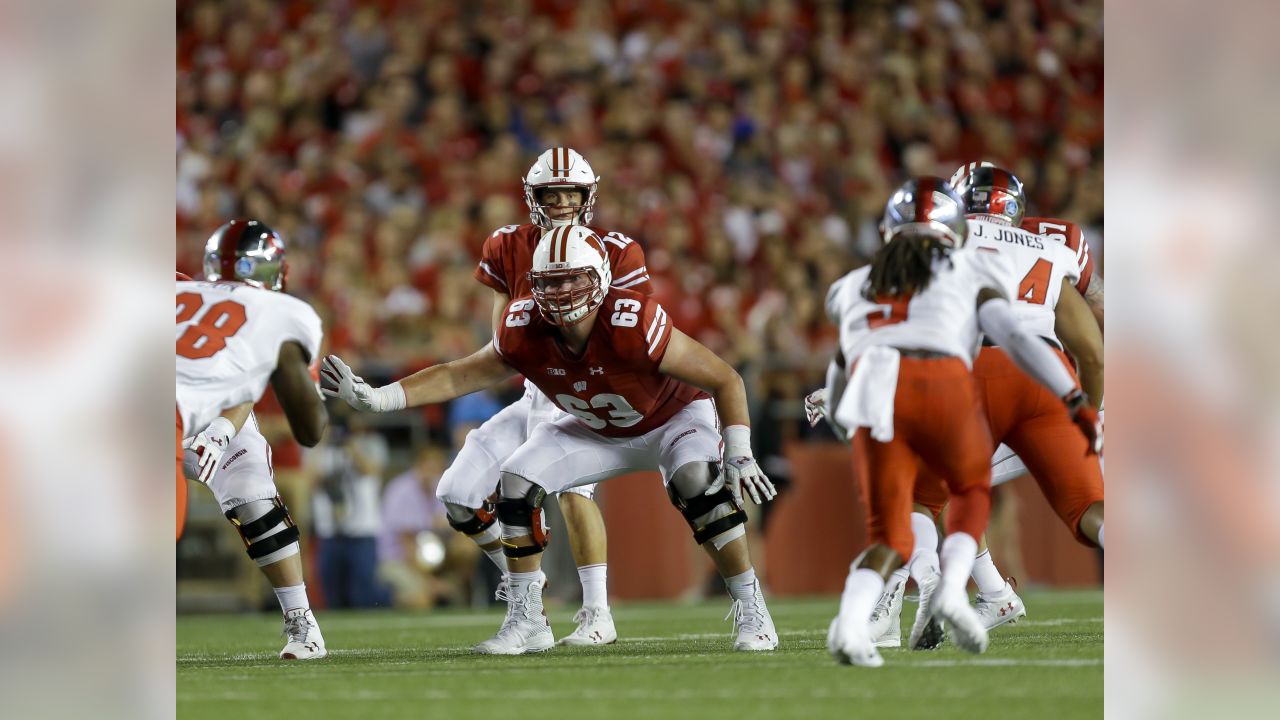 Wisconsin Football on X: Michael Deiter is clearly fired up for photo day.  