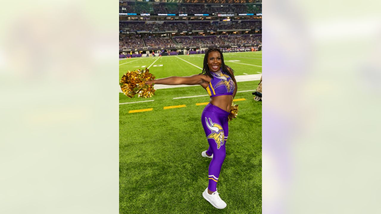 Minnesota Vikings Cheerleaders Gameday Photos