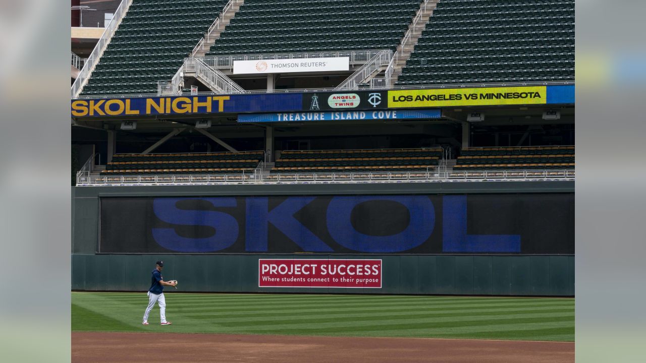 Celebrity Sightings at Target Field - Minnesota Twins Talk - Twins