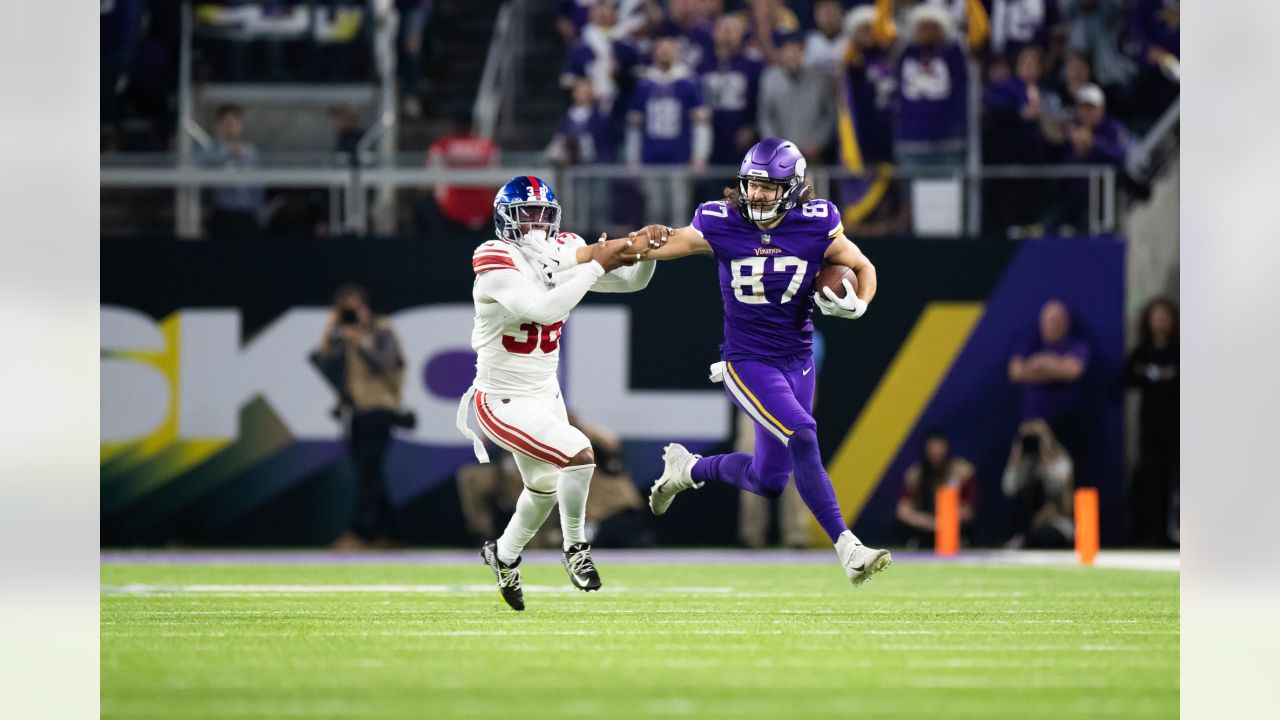 After a week of distractions, Vikings' Kirk Cousins rebounds nicely against  Giants – Twin Cities