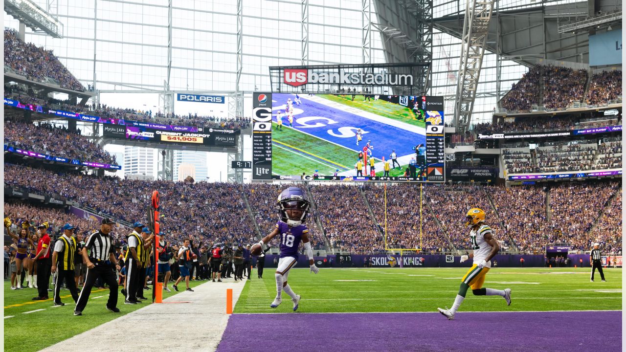 Photos from U.S. Bank Stadium on Sunday as Vikings beat the Packers 23-7 –  Twin Cities