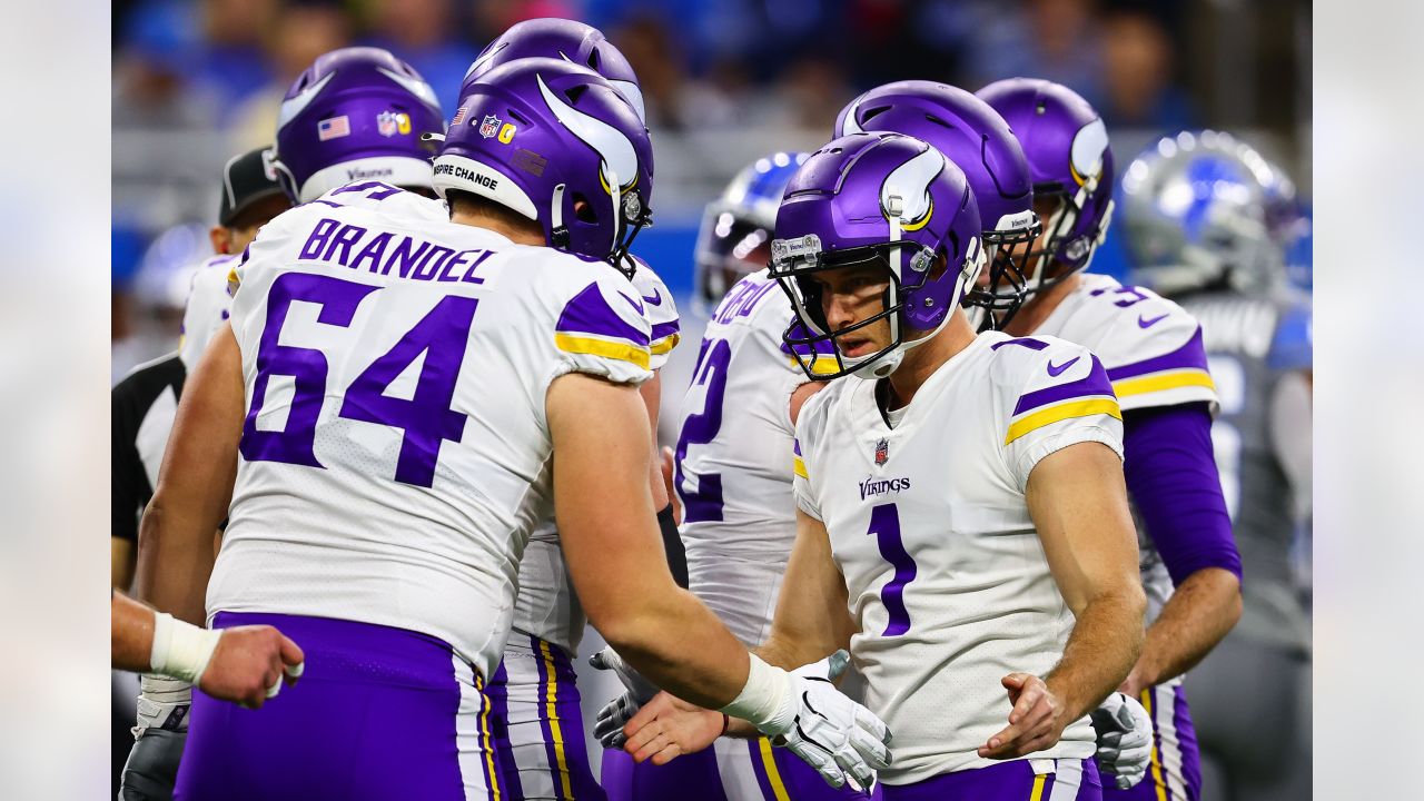 Ezra Cleveland and Christian Darrisaw return has the Vikings' offensive  line fully intact